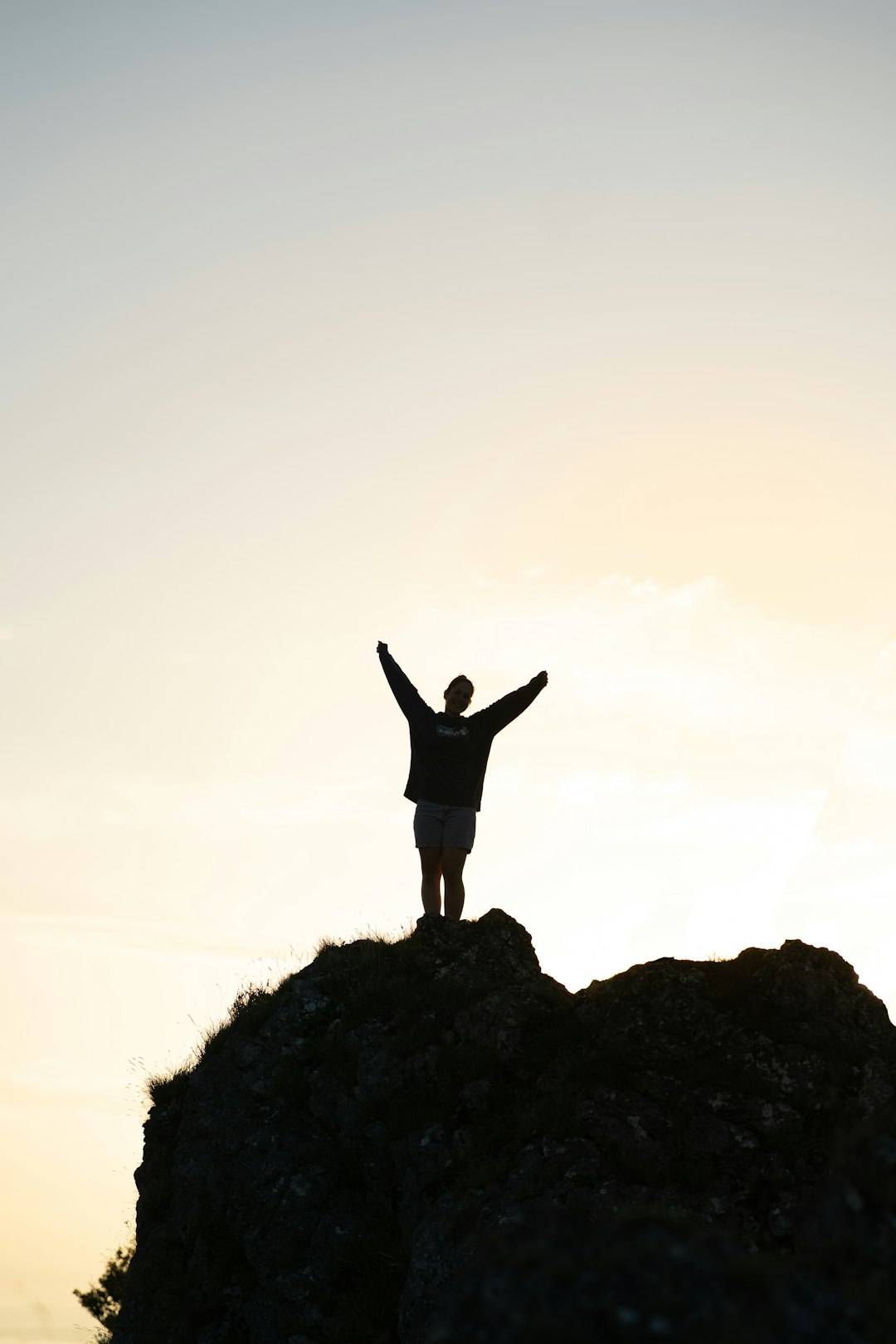 a-person-standing-on-a-rock-s2lbu7r8gl8